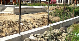 Фундамент под забор заказать в Междуреченске - заливка фундамента для забора | от 1545 за п.м.